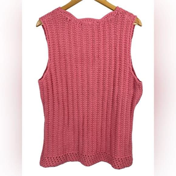 New Bloomingdales Sleeveless Crochet knit Scallops Tank Top - Picture 2 of 8